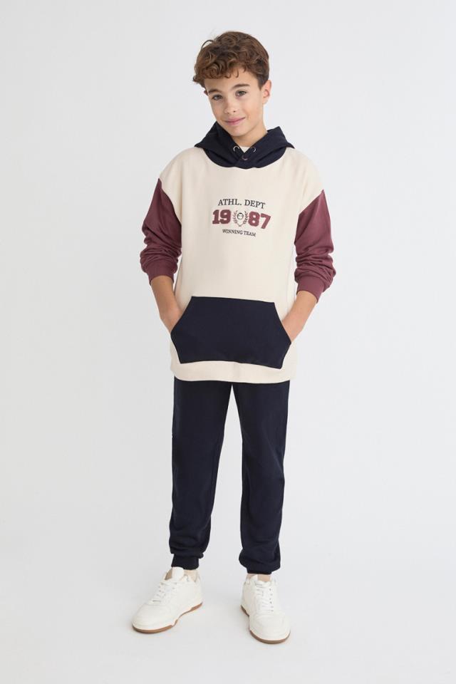 Conjunto-capucha.jpg Conjunto capucha